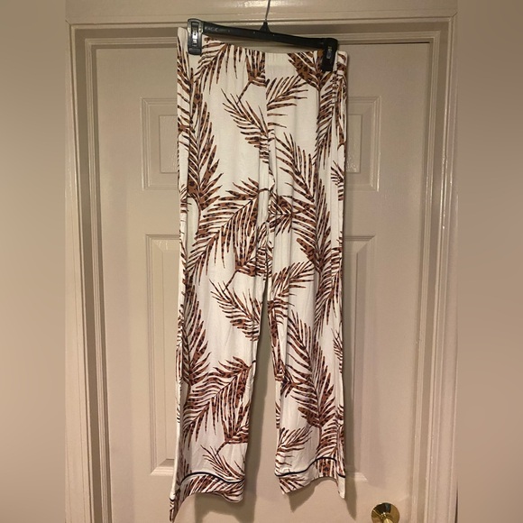 NWT Hale Bob Women’s 2 Piece Pajama Set with Tropical Print - Picture 4 of 6